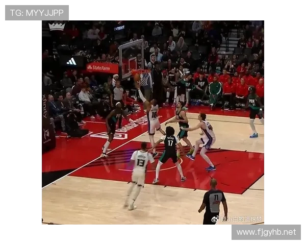 开拓者关键时刻边线球失误 德罗赞两罚全中追至1分决胜时刻