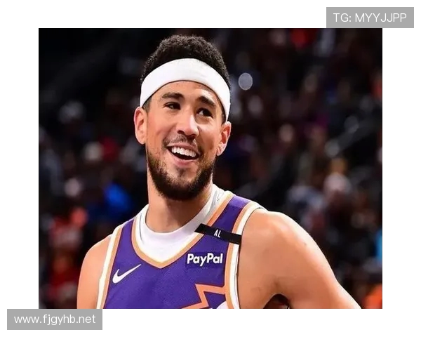 关键时刻一剑封喉布克低效出手仍主宰胜负之夜NBA赛场全能表现 关键时刻一剑封喉布克低效出手仍主宰胜负之夜NBA赛场全能表现